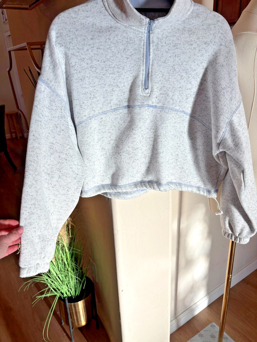 Thread & Supply Gray Quarter Zip Pullover Cropped Sweatshirt Women's M 4-10